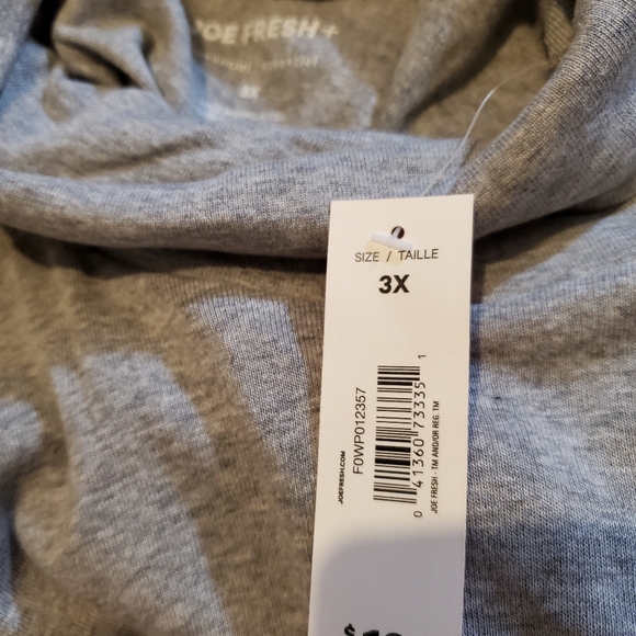 Brand New Turtleneck - Picture 9 of 9